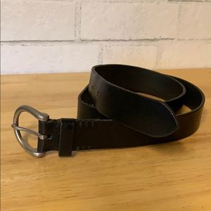 Eddie Bauer Women’s Leather Belt, Black, Medium